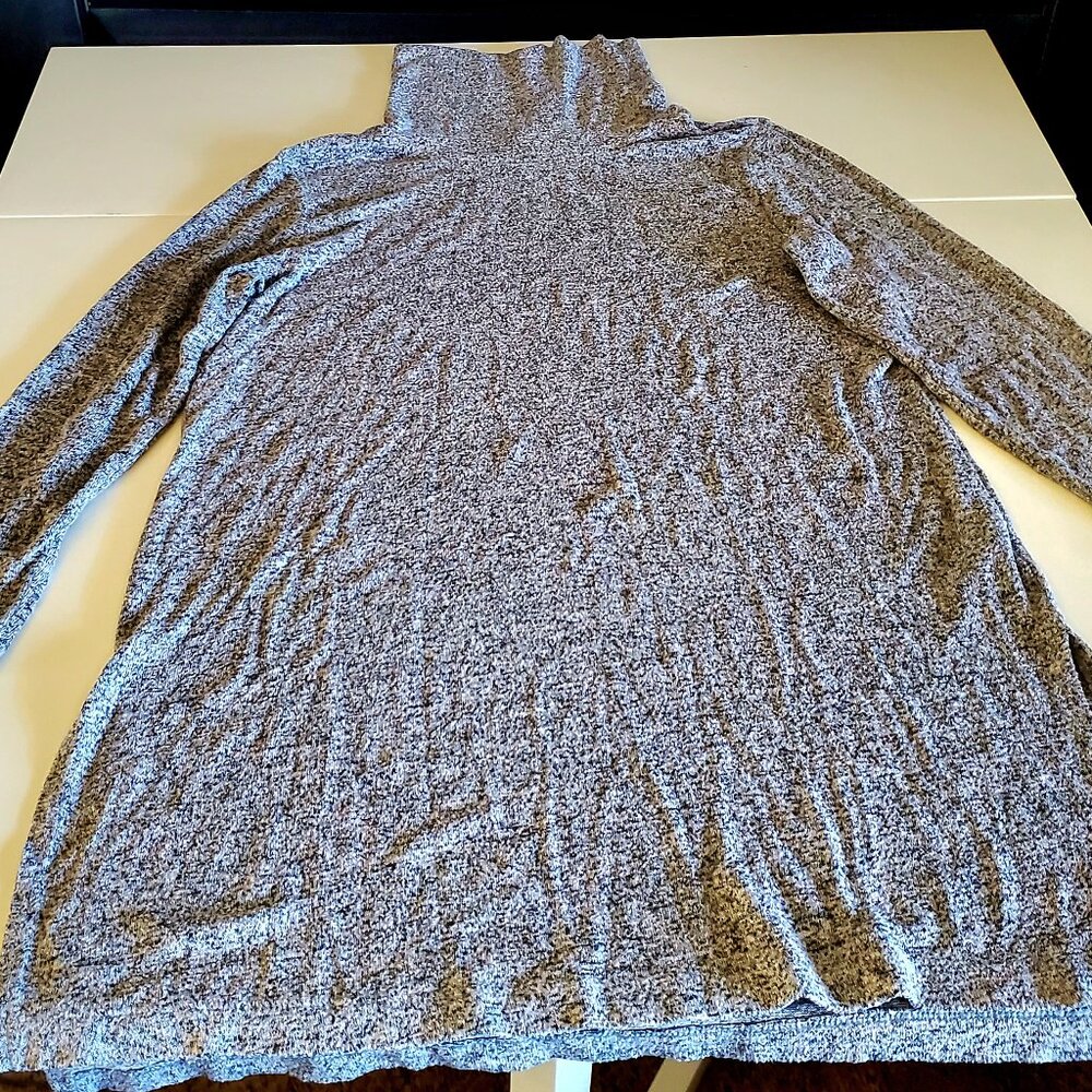 Old Navy Junior's Black and White Heathered Cowneck Tunic
